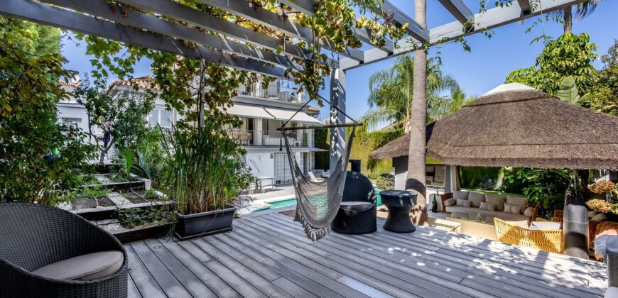 STUNNING SIX BEDROOM FULLY REFORMED AND UPGRADED VILLA for sale in Las Delicias Coin