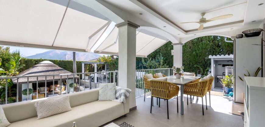 STUNNING SIX BEDROOM FULLY REFORMED AND UPGRADED VILLA for sale in Las Delicias Coin