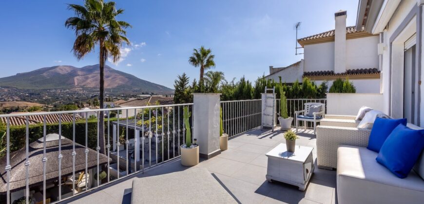 STUNNING SIX BEDROOM FULLY REFORMED AND UPGRADED VILLA for sale in Las Delicias Coin