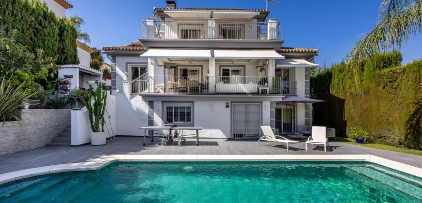 STUNNING SIX BEDROOM FULLY REFORMED AND UPGRADED VILLA for sale in Las Delicias Coin