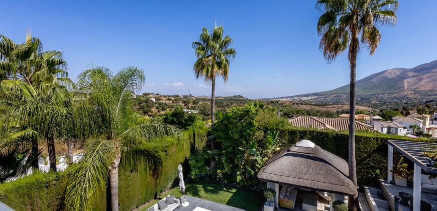 STUNNING SIX BEDROOM FULLY REFORMED AND UPGRADED VILLA for sale in Las Delicias Coin