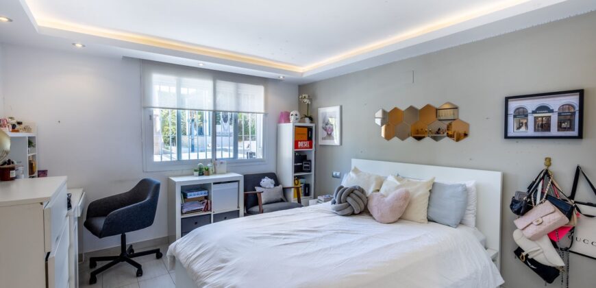 STUNNING SIX BEDROOM FULLY REFORMED AND UPGRADED VILLA for sale in Las Delicias Coin