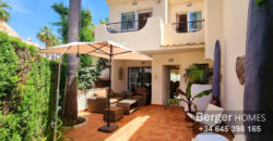 Beachfront Urbanisation – Beautiful 3 bed townhouse for sale located in the prestigious area of El Rosario / Costabella