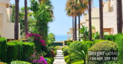 Beachfront Urbanisation – Beautiful 3 bed townhouse for sale located in the prestigious area of El Rosario / Costabella