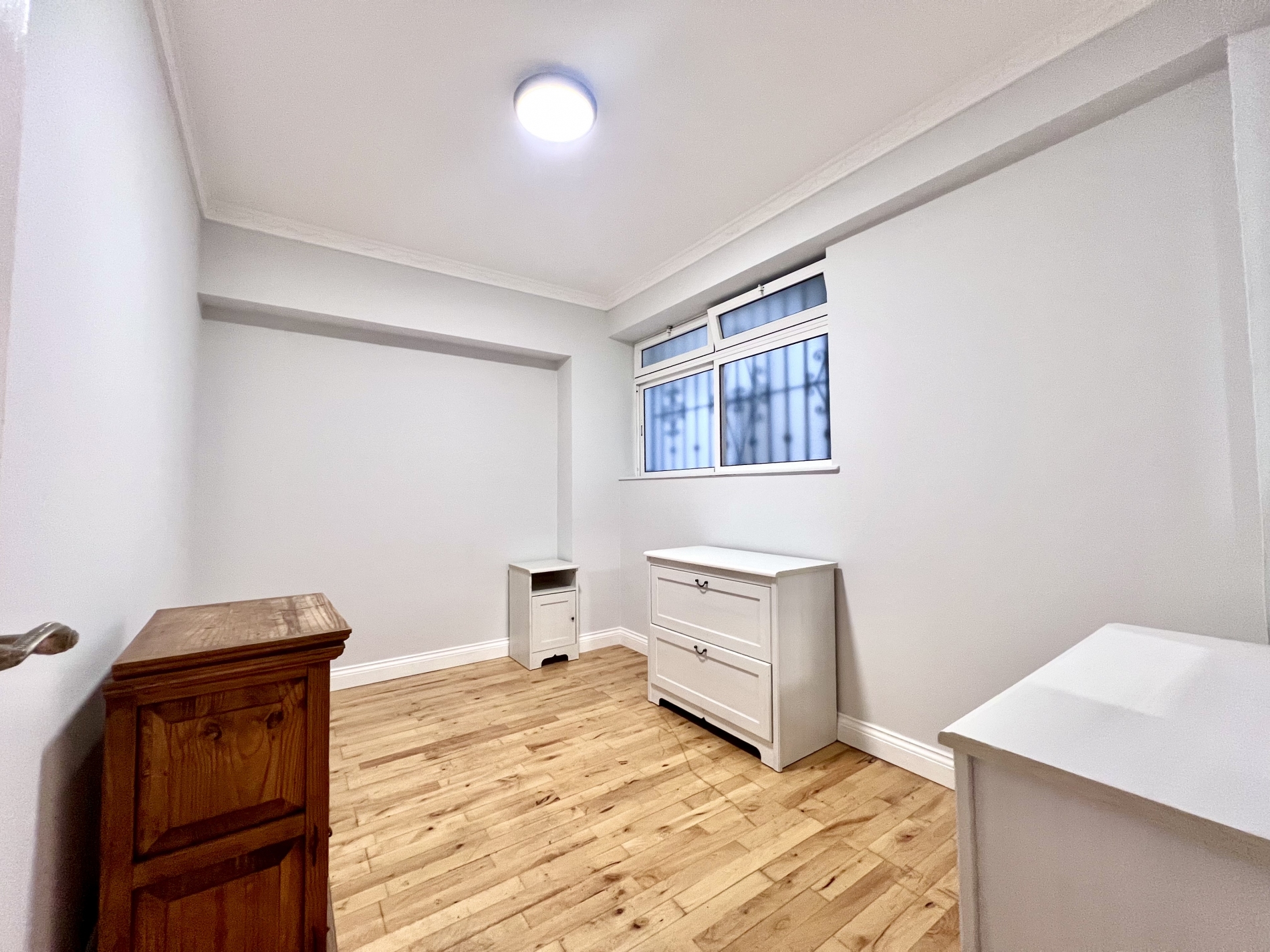 Charming 3-Bedroom Apartment with Stunning Sea Views in Gibraltar South District