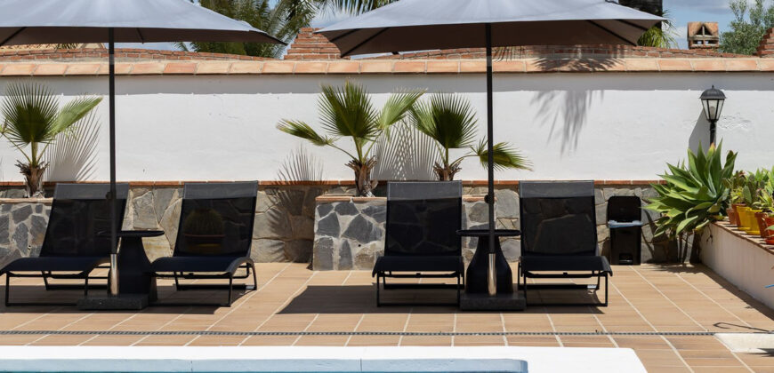 Turnkey Boutique Villa with Pool, Panoramic Mountain Views & Proven Rental Income R5373823