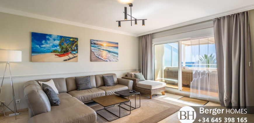Magnificent 3-bedroom duplex penthouse situated in a prime beachfront Bermuda Beach Estepona
