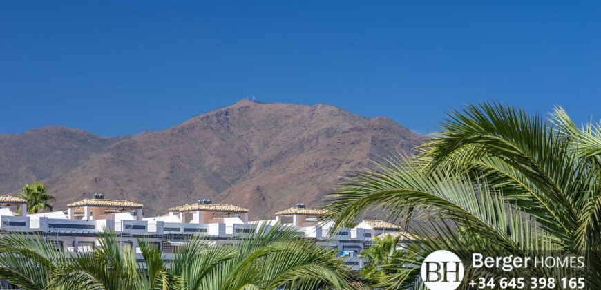 Magnificent 3-bedroom duplex penthouse situated in a prime beachfront Bermuda Beach Estepona