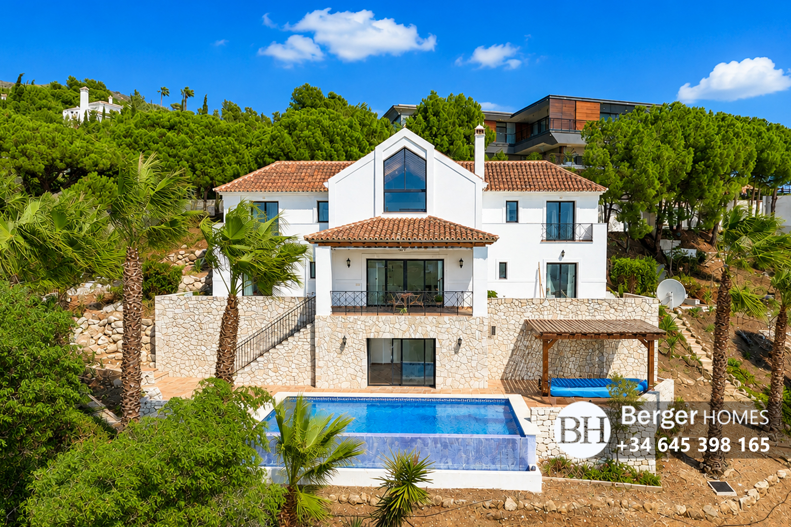 Stunning family villa for sale in the exclusive Valtocado Mijas