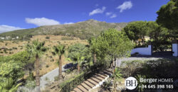Stunning family villa for sale in the exclusive Valtocado Mijas