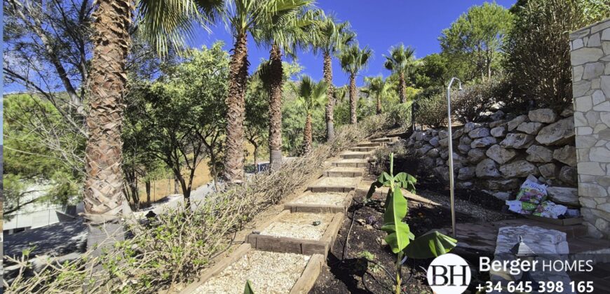 Stunning family villa for sale in Valtocado Mijas