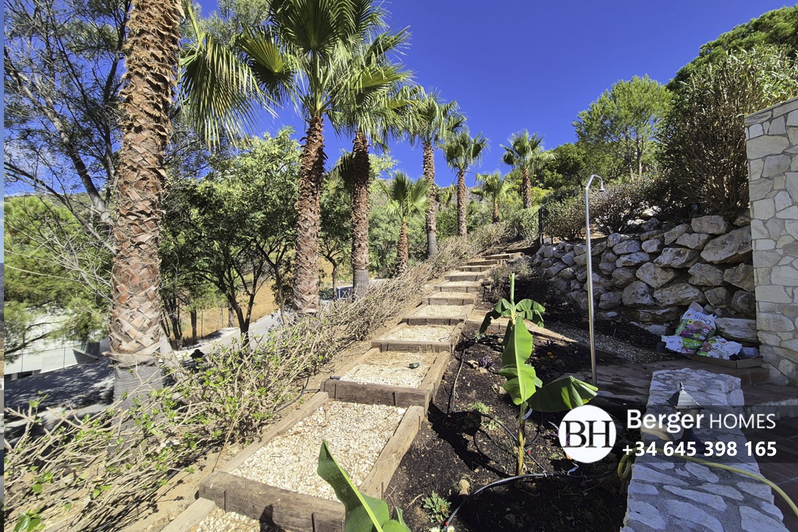 Stunning family villa for sale in Valtocado Mijas